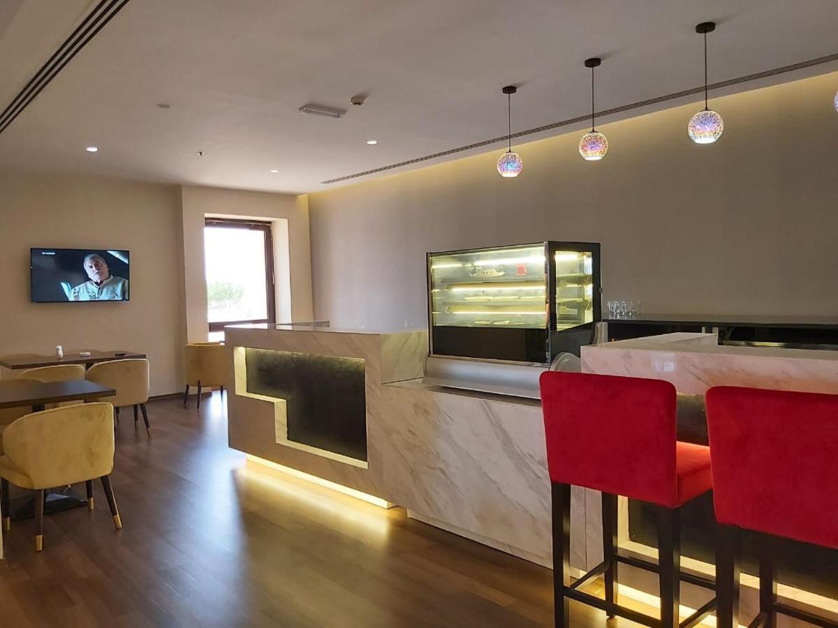 Basrah International Airport Hotel Extérieur photo