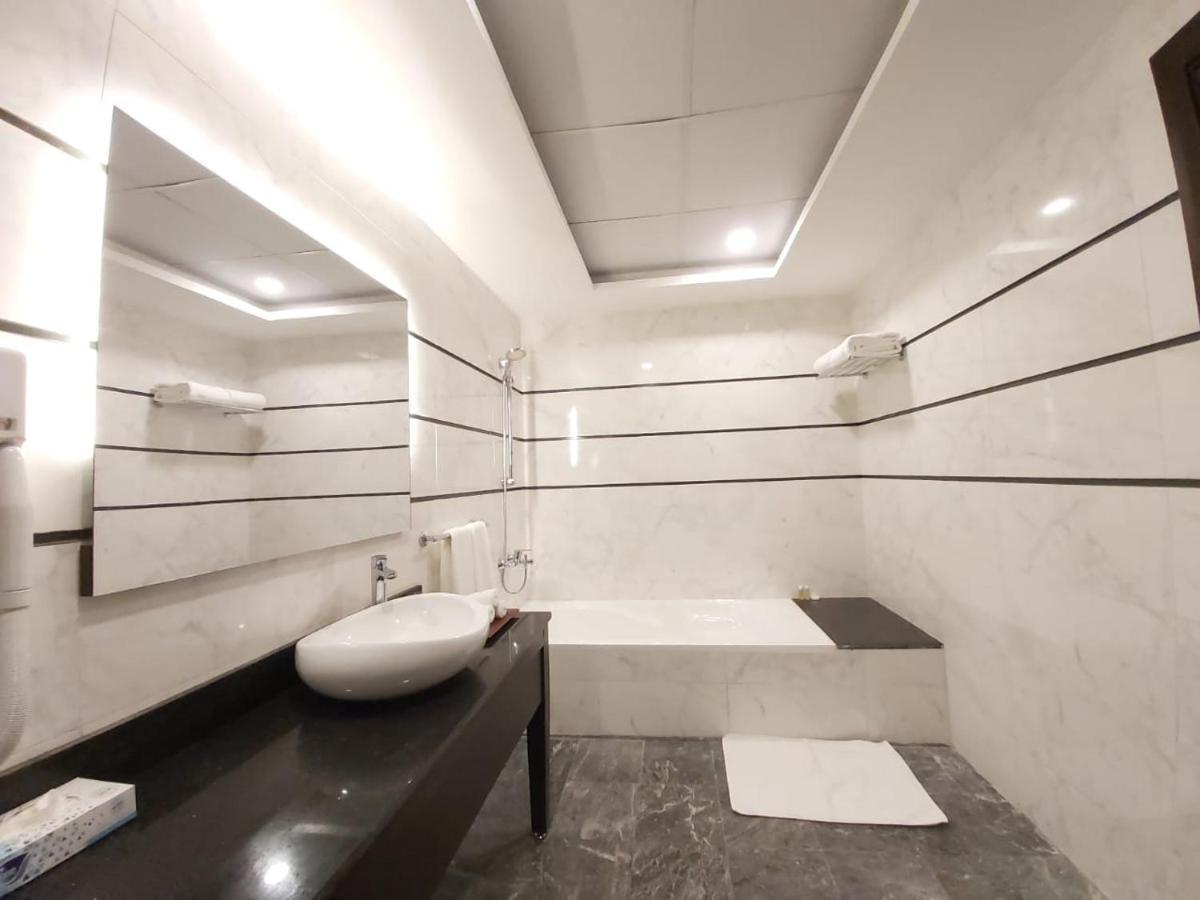 Basrah International Airport Hotel Extérieur photo
