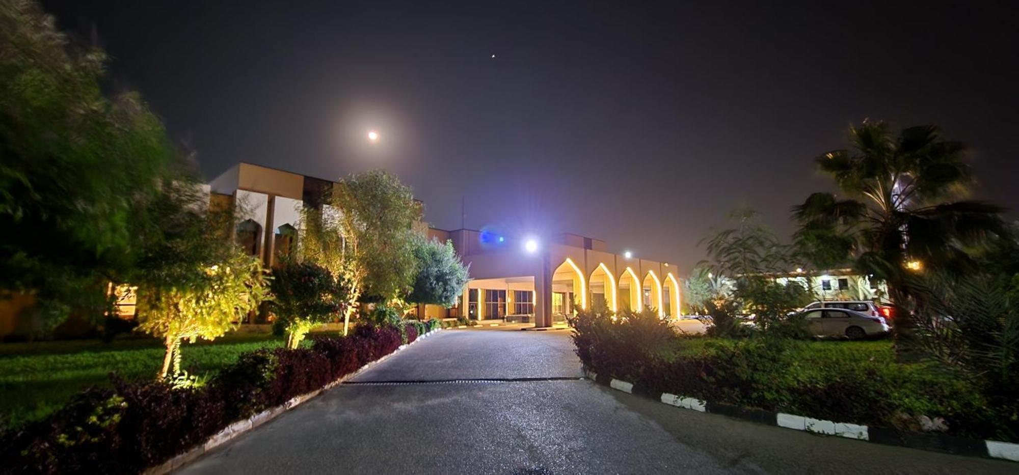Basrah International Airport Hotel Extérieur photo
