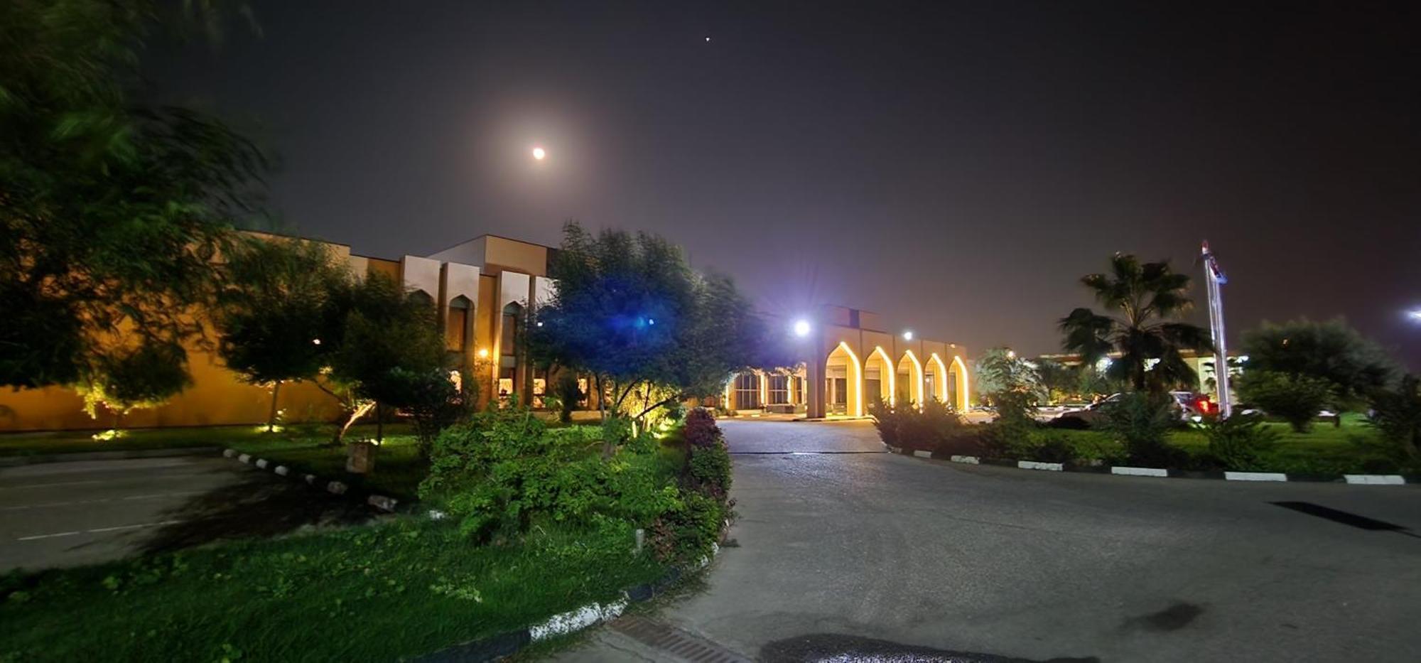 Basrah International Airport Hotel Extérieur photo